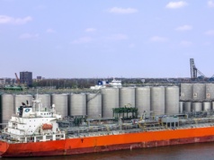 Całkowity zakaz transportu rosyjskiej ropy? KE chce uderzyć we flotę cieni