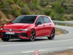 Najmocniejszy 325-konny Golf GTI na 50-lecie modelu. Jeździłem nim na torze