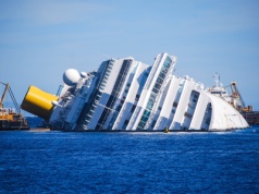 Powstaną niezatapialne statki? Ten metal będzie pływał nawet podziurawiony