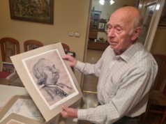 Łączy pasję malarza, konstruktora i kronikarza regionu