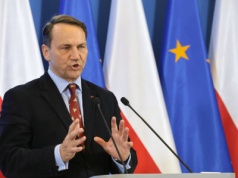 UE szykuje nowy cios w Rosję. Sikorski chce uderzenia we "flotę złomu"