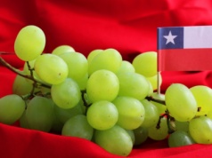 Sieci handlowe przeciwko flagom na owocach i warzywach