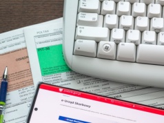 Pensja rośnie, PIT też. 32% podatku może zaskoczyć w rozliczeniu