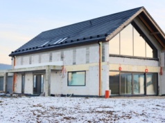 Nowe przepisy budowlane 2026. Co można budować bez pozwolenia, co bez zgłoszenia?