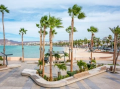 Prawie 100 złotych podatku. Tyle zapłacą turyści po przylocie na wakacje