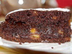 Ciasto czekoladowe z jabłkami z zeszytu mojej mamy. Nie potrzeba nawet miksera