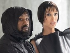 Bianca Censori WIELOKROTNIE próbowała "wydostać się" z małżeństwa z Westem. "Była bardzo nieszczęśliwa"