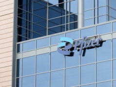 Chcą 6 mld zł za niedostarczone dawki szczepionek. Spór Polski z Pfizerem wchodzi w kluczową fazę