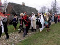 Karnawałowy korowód na Zamku w Liwie