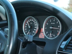 Obroty, które mogą zniszczyć silnik. Kierowcy nie mają pojęcia, jak wielki błąd popełniają