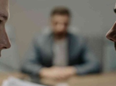 Fake newsy atakują? „Adwokat diabła” to najszybszy test prawdy