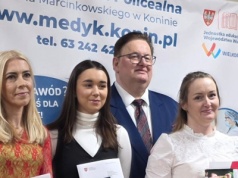 Kształcenie przez całe życie w praktyce. Uroczyste zakończenie nauki w „Medyku”