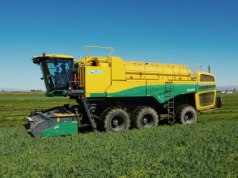 Ogromna maszyna do lekkiej uprawy. Jak działa Oxbo GP6300?