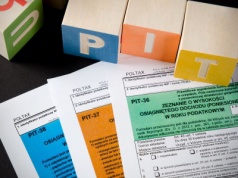 Polacy mogą się nieprzyjemnie zaskoczyć podczas rozliczenia PIT. Większe zarobki nie zawsze ucieszą