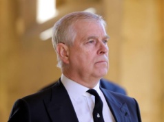 "Piękna Rosjanka" od Epsteina dla księcia. Nowe maile pogrążają Andrzeja