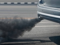 Zakaz reklamy aut spalinowych. Miasto się nie patyczkuje