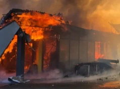 Ogromny pożar Biedronki. Sklep stanął w ogniu, potem się zawalił
