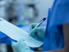 Polscy pacjenci czekają średnio ponad 4 miesiące na leczenie