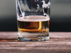 Renta alkoholowa w górę. Kto i ile dostanie?