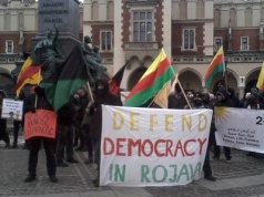 Solidarność z Rożawą na Rynku Głównym (Galeria)