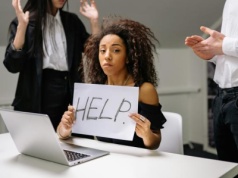 Pokolenie Z redefiniuje kryzys wizerunku. Deepfake’i i viral zamiast afer