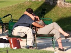 Schadzki na MOP-ie i wyjazdy do Paryża. Jak zdradzają Polacy?