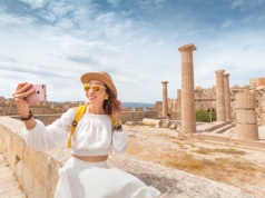 Gyros, historia i ⭐⭐⭐⭐ hotel 😍 Okołoweekendowy city break w Atenach za 689 PLN 🏛️