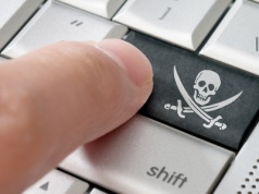 Polacy piracą na potęgę. "Mają dość platform VOD"