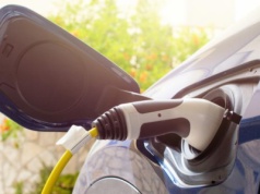 Ceny ładowania elektryków w Polsce. Jak nie zapłacić 210 zł zamiast 42 zł?