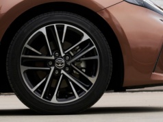 11 mln sprzedanych aut i kolejny rok dominacji. Ten producent rządzi rynkiem