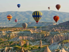 Turcja ogłasza rekordowe wyniki turystyki za 2025 rok i plany kolejnych wzrostów