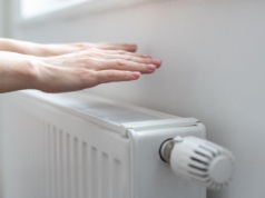Weź z kuchni i posmaruj kaloryfer. W mieszkaniu będzie cieplej