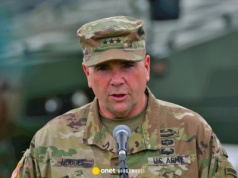 Amerykański generał zwrócił się do Europejczyków. "Przestańcie narzekać"
