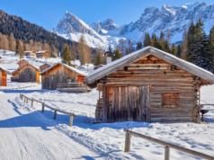 Malownicza dolina w sercu Dolomitów. Raj nie tylko dla narciarzy