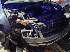 Pijany kierowca wjechał na chodnik i potrącił kobietę z dzieckiem. 25-latek zatrzymany