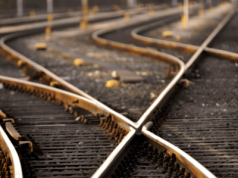 Sennik Tory Kolejowe: Interpretacja Snów i Znaczenie Symboliki