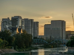 Rekordowy rok dla kredytów hipotecznych, ale kupujący mieszkania są coraz bardziej wybredni