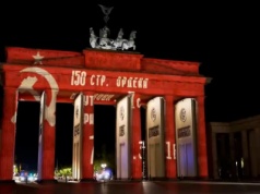 Niemcy: zamiast motoryzacji i fabryk – worki darmowych ziemniaków. Co się dzieje w Berlinie?