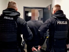 Agresywny pasażer groził taksówkarzowi przedmiotem przypominającym broń palną