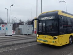 Wodorowy autobus zatrzymał się na drodze. PKM wyjaśnia co się stało