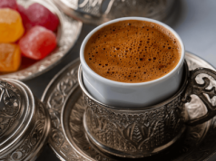 Też możesz zarobić na kawie. Tak wzbogacisz się na czarnym złocie