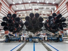 Elon Musk łączy SpaceX i xAI. Plan? Milion „latających serwerowni” i budowa „czującego słońca”