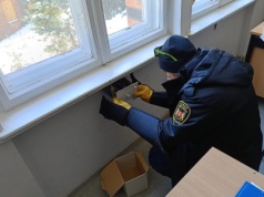 Szkoła. Słyszeli piski w ścianie. Myśleli, że to myszy