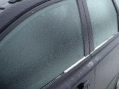 „Szklanka” na drogach w całym kraju. Nadciąga 48 godzin lodowego chaosu