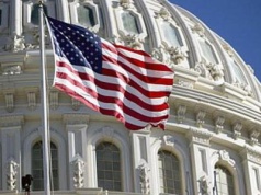 Kongres USA przyjął pakiet budżetowy, zapewniając koniec częściowego "zamknięcia" rządu