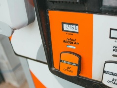 Wdrożenie systemu KSeF w praktyce gospodarczej: analiza przypadku faktur paliwowych