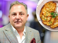 Makłowicz dodaje to do masy ziemniaczanej. Placki wychodzą puszyste jak poduszeczki