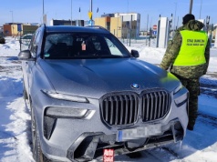 Ukradli BMW, nie zdjęli tablic i mieli wielkie nadzieje, że się uda. To naiwny przejazd przez granicę