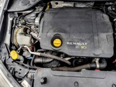 Czarny kolor oleju silnikowego – czy to sygnał do natychmiastowej wymiany?