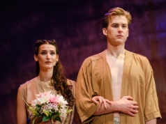 Szekspir na wyciągnięcie ręki - „Jak wam się podoba” w elbląskim teatrze